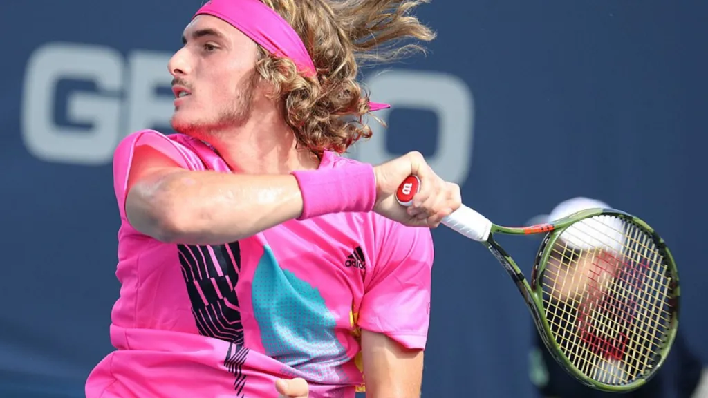 Stefanos Tsitsipas hitting a forehand with an eastern grip